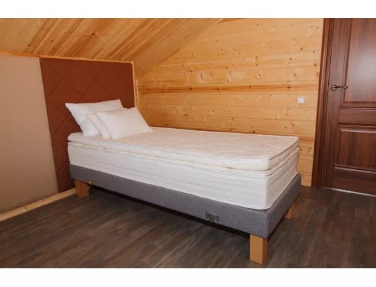 Кровать с матрасом Новотель